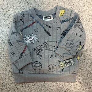 Star Wars sweatshirt. Like new, 3 to 6 months.